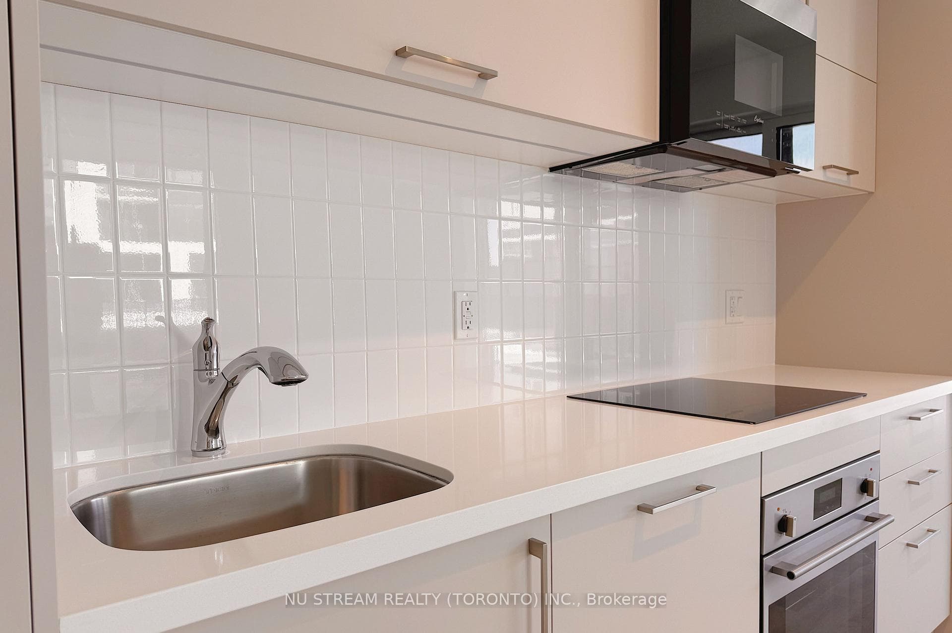 38 Andre De Grasse Street Unit 902 photo 8