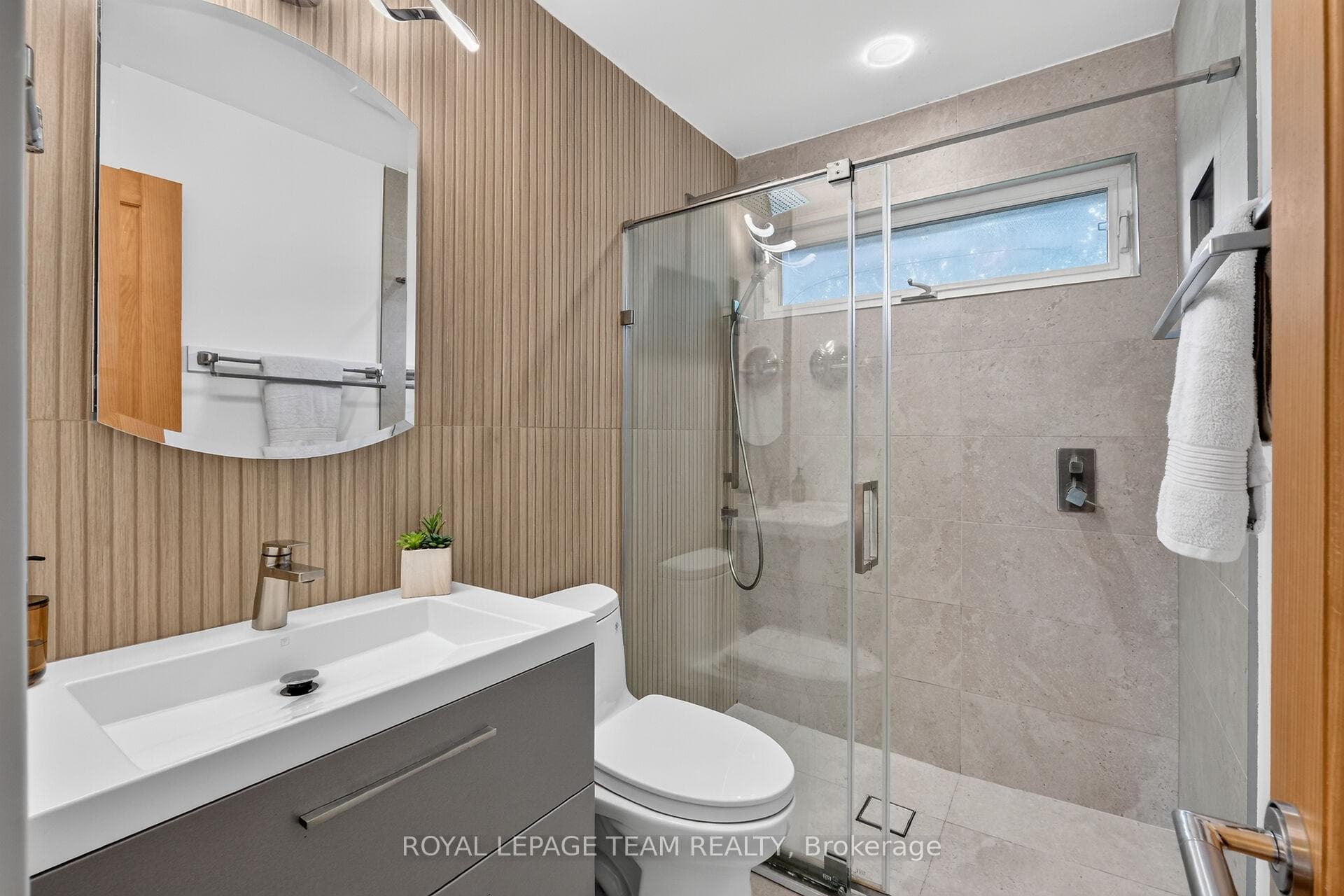 1282 Alloway Crescent photo 29
