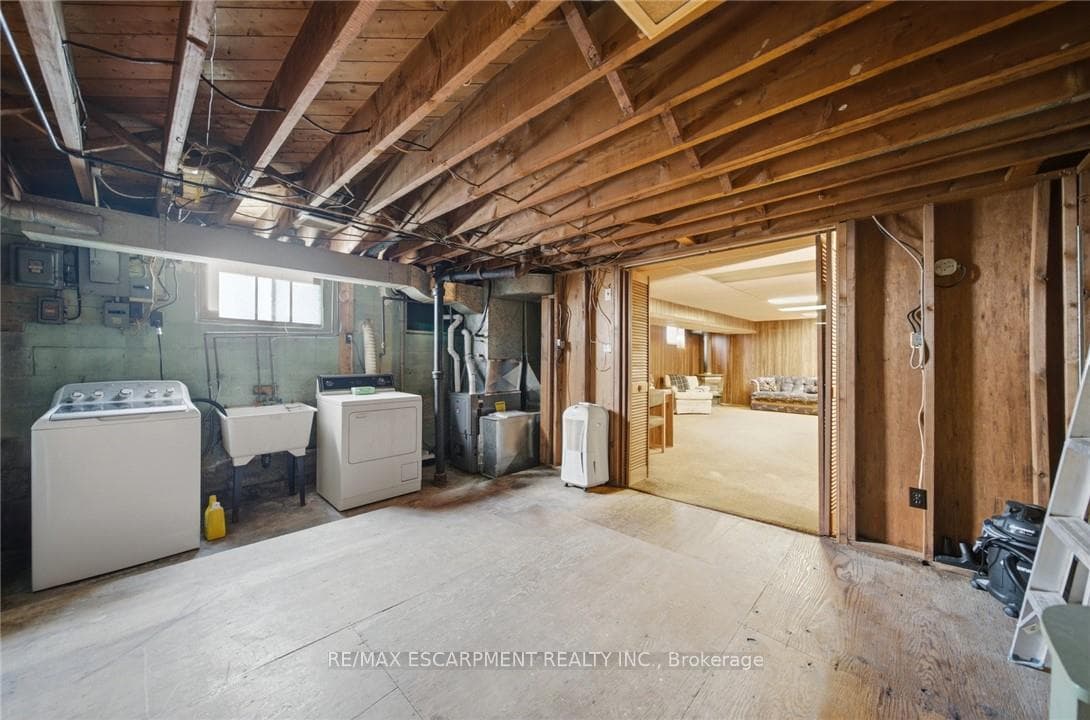89 Charlotte Street photo 23