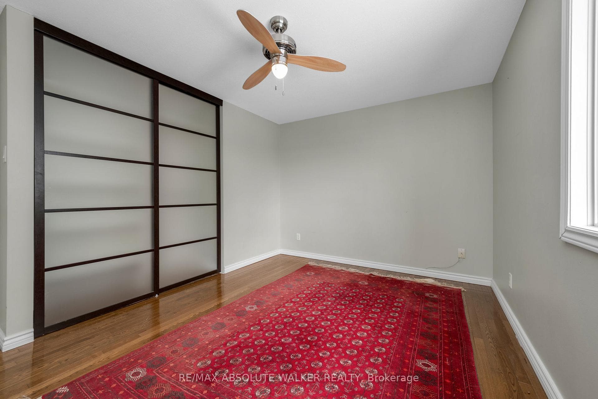 1849 Montereau Avenue photo 33