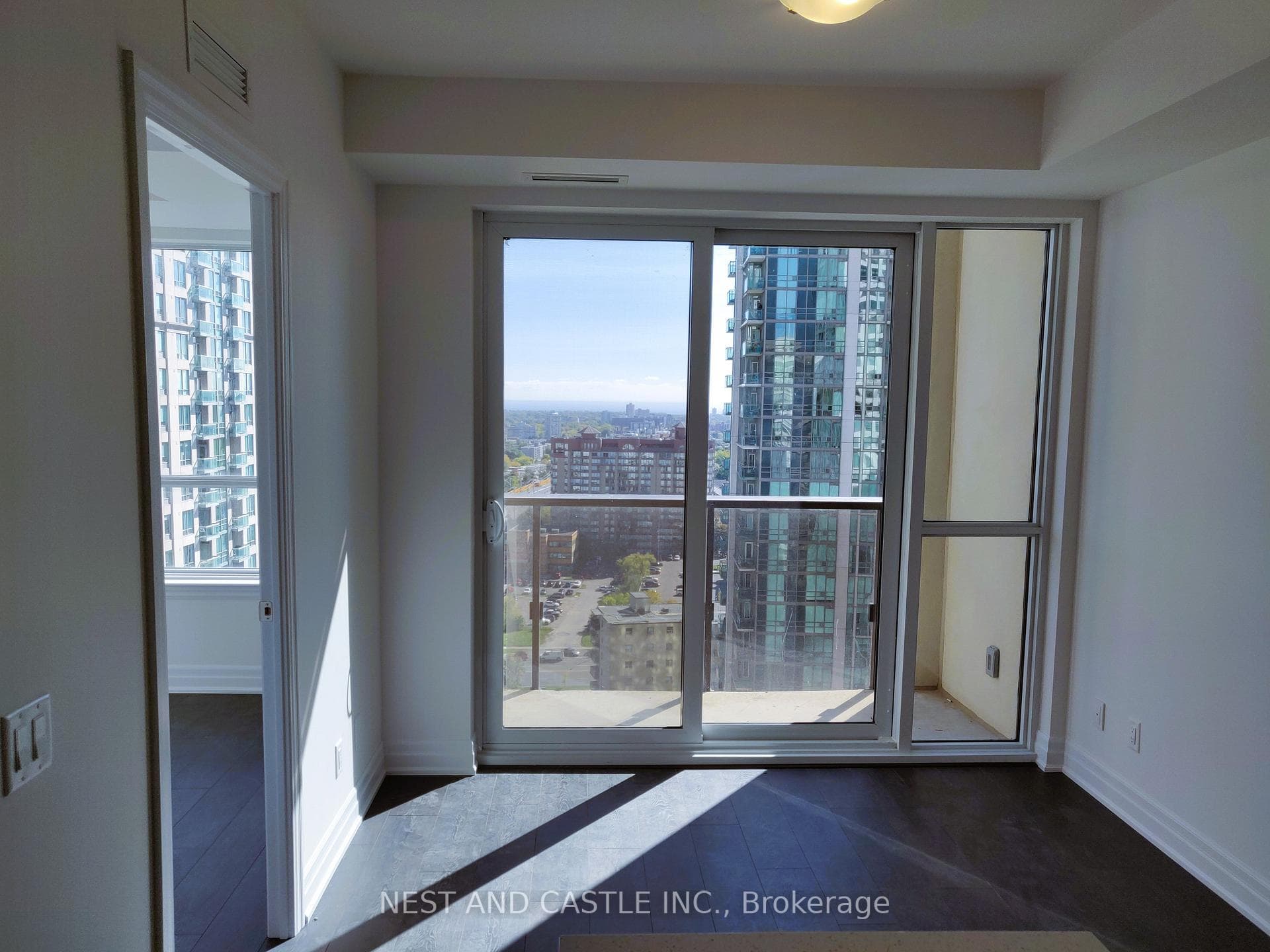 30 Elm Drive Unit 1707 photo 9