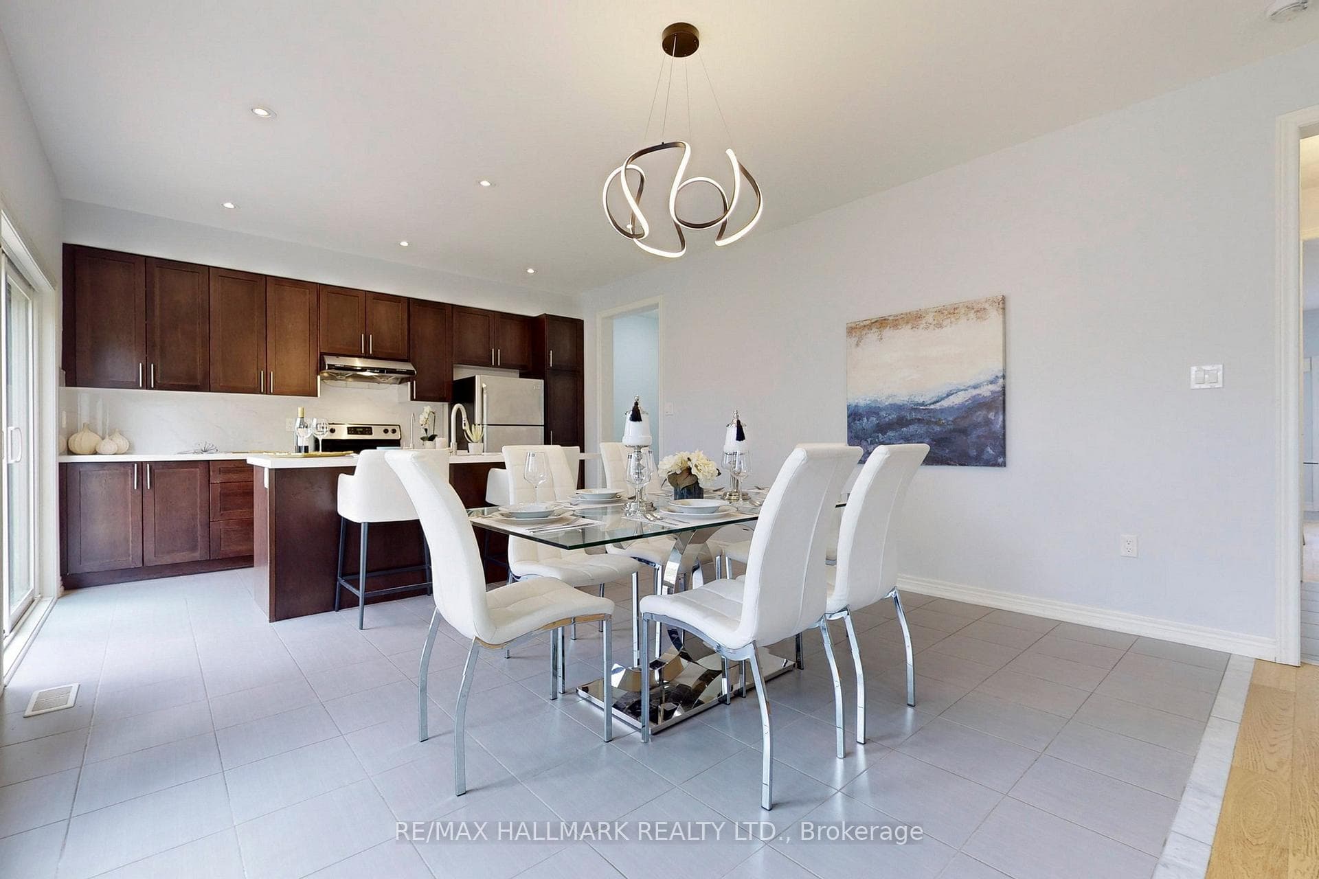 134 Riveredge Drive photo 10