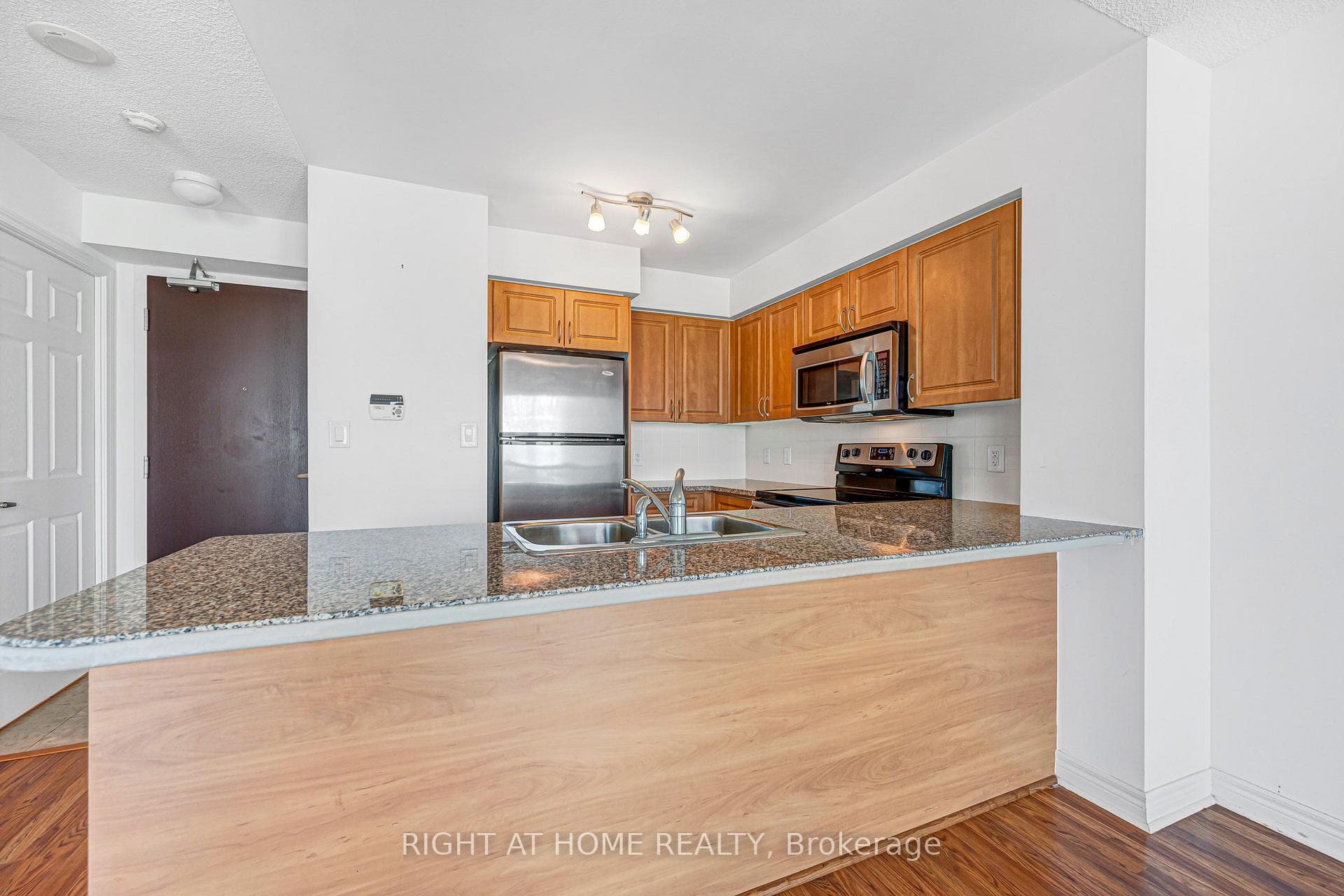 208 Enfield Place Unit #2902 photo 12