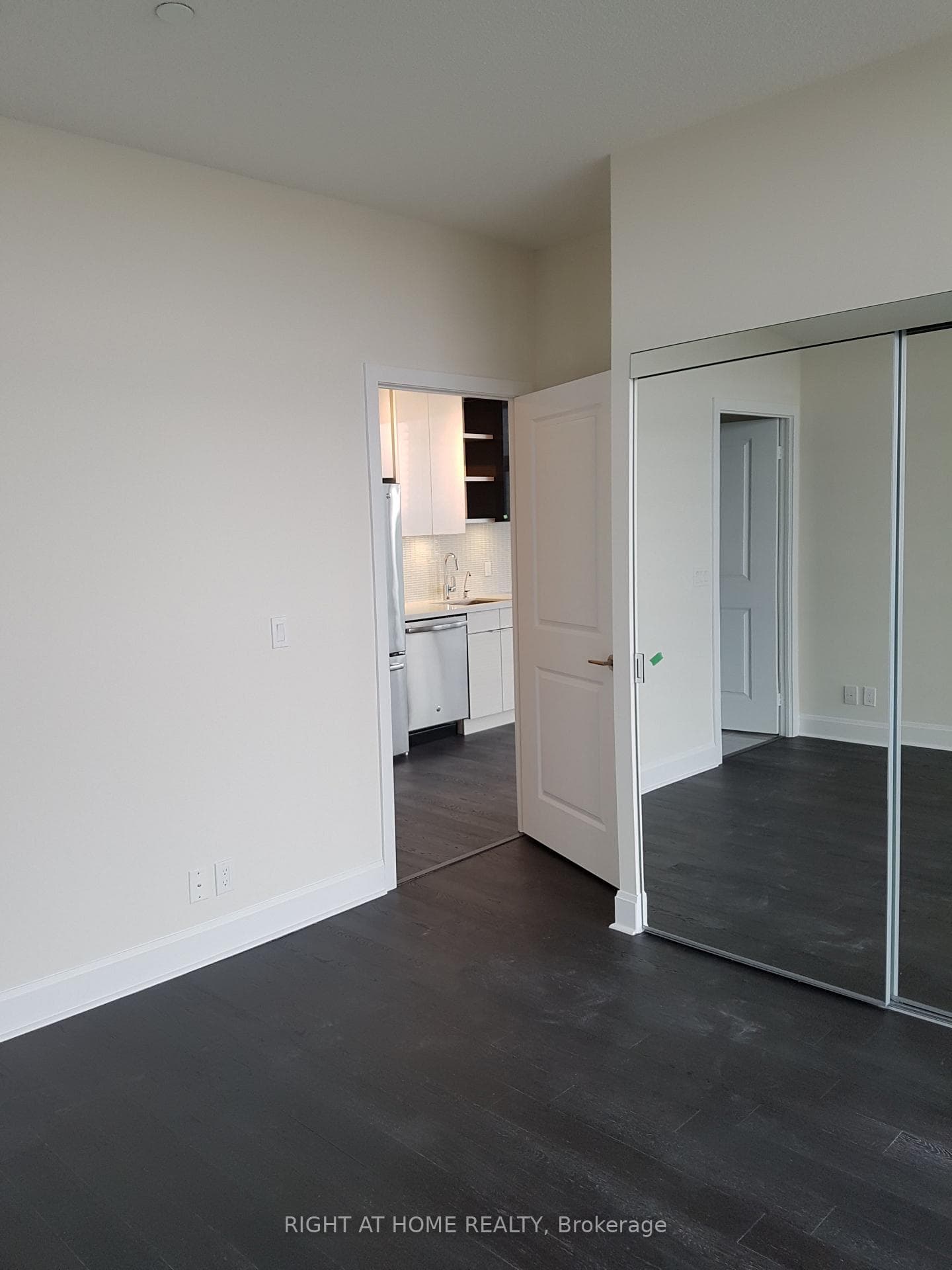 33 Shore Breeze Drive Unit 2403 photo 13