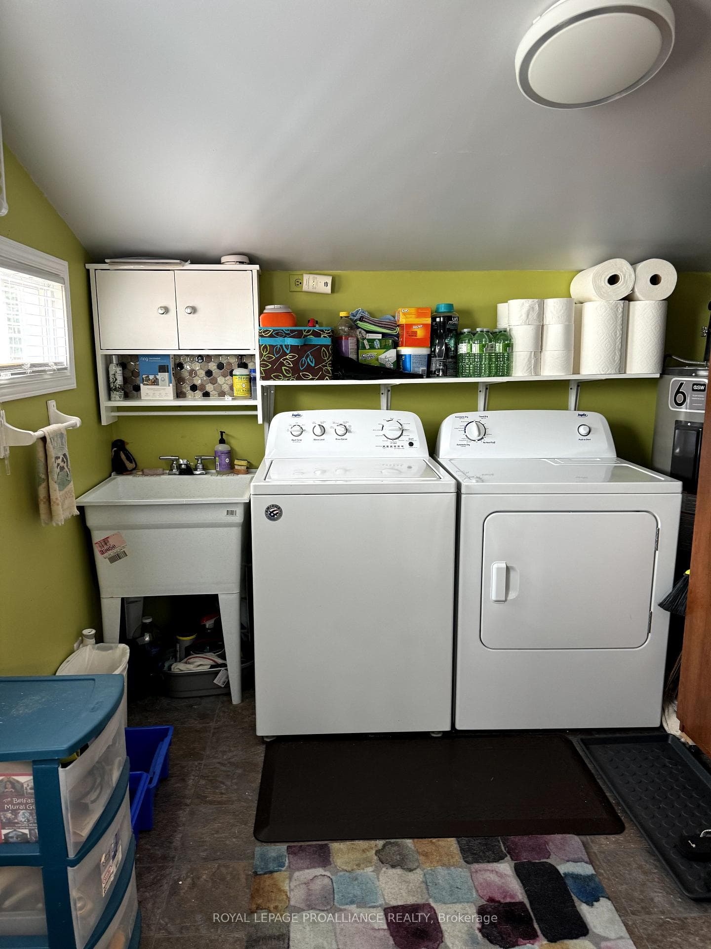 1 Kerr Crescent photo 24