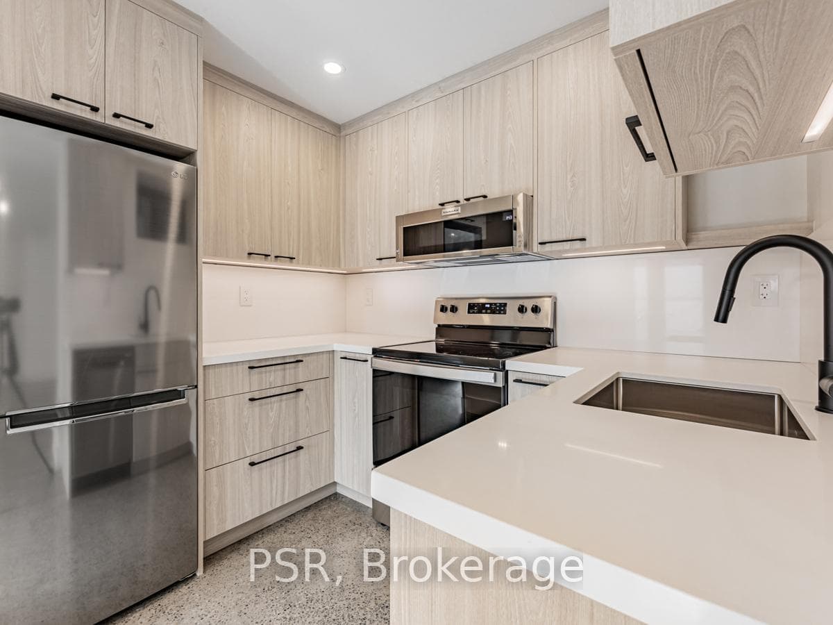 33 Parkway Avenue Unit B photo 6