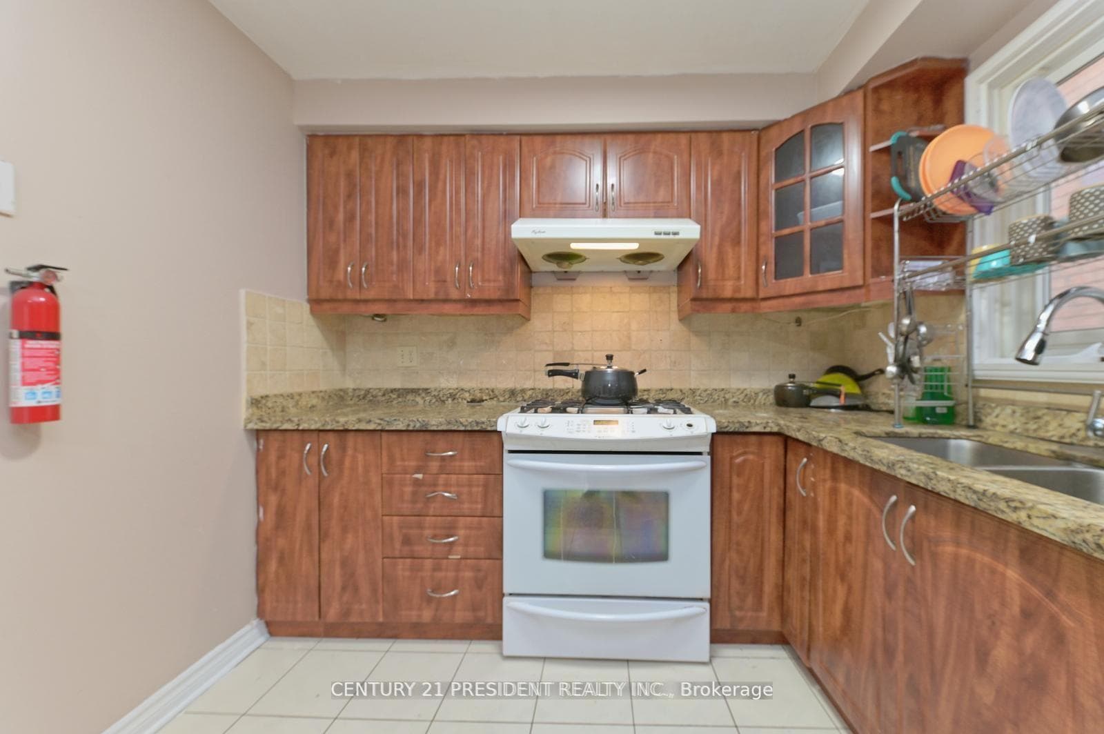 58 Bach Boulevard photo 12