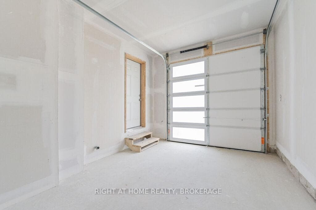 42 Edminston Drive photo 28