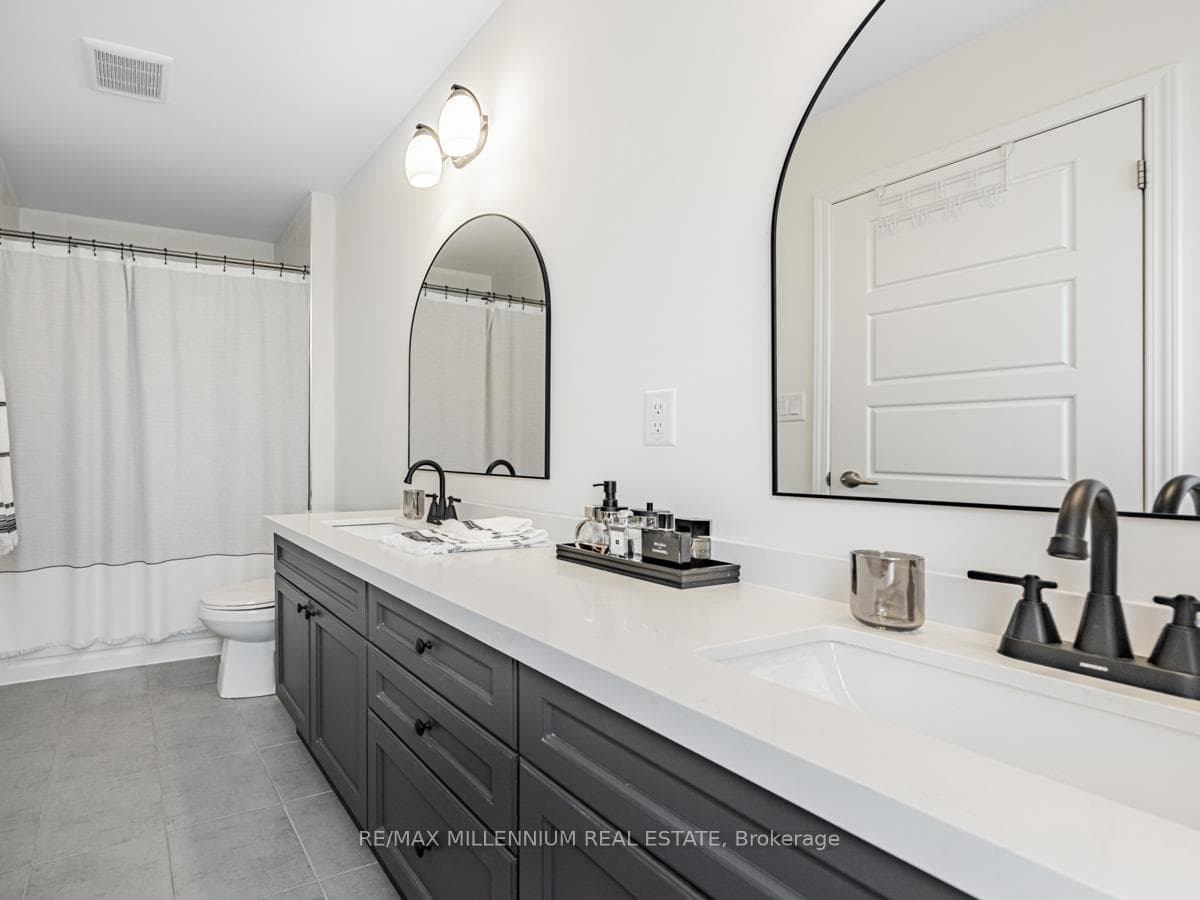 640 Laking Terrace photo 21