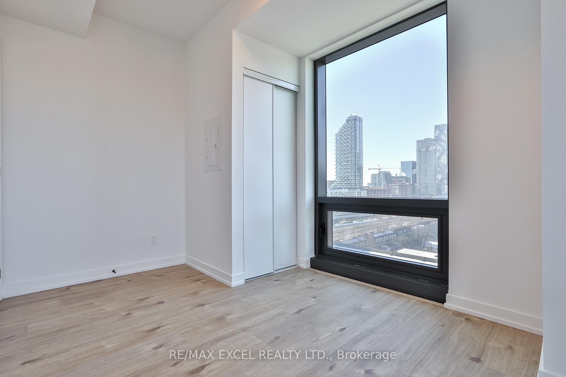 35 Parliament Street Unit 1208 photo 11