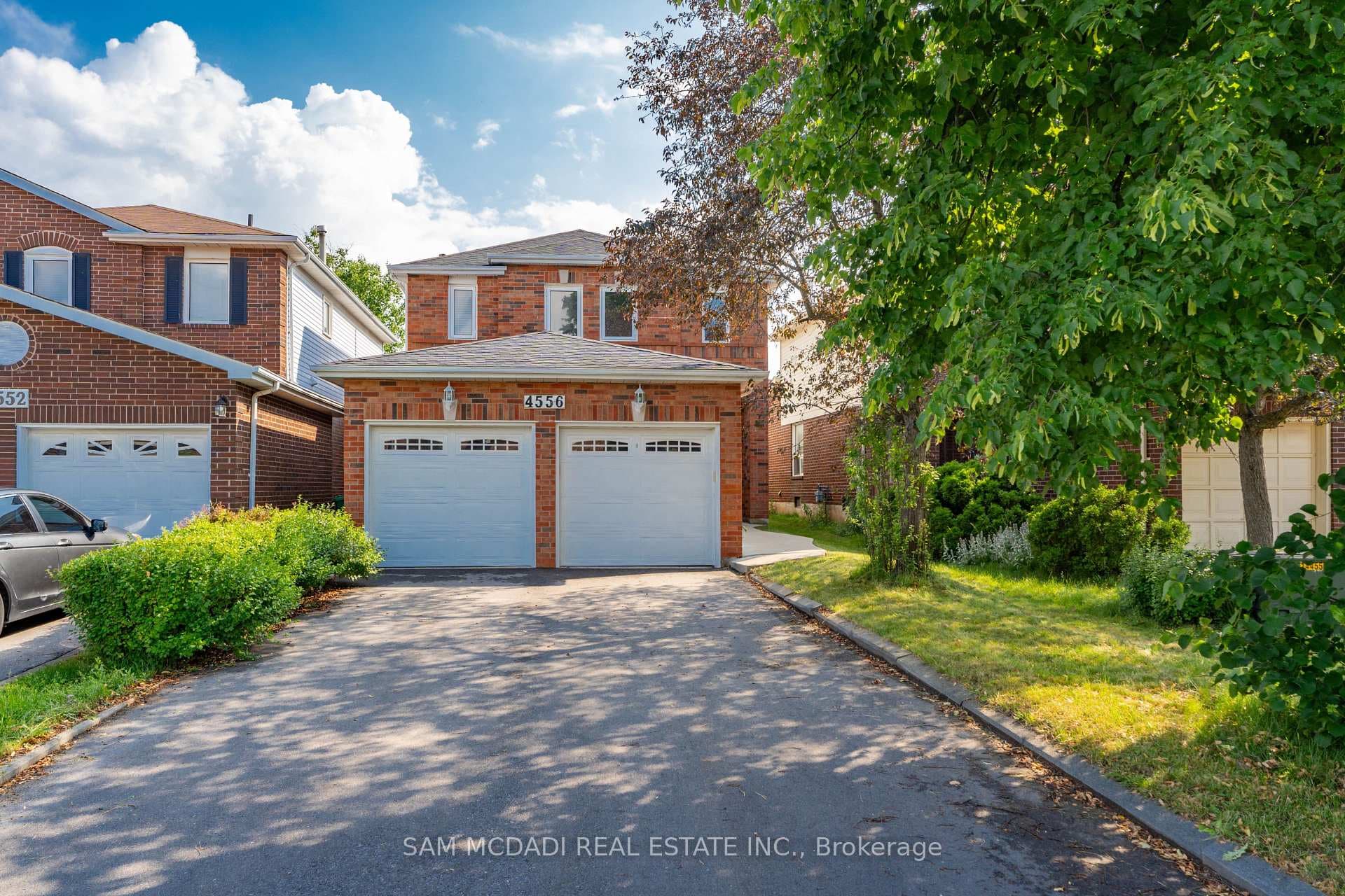 4556 Donegal Drive photo 1