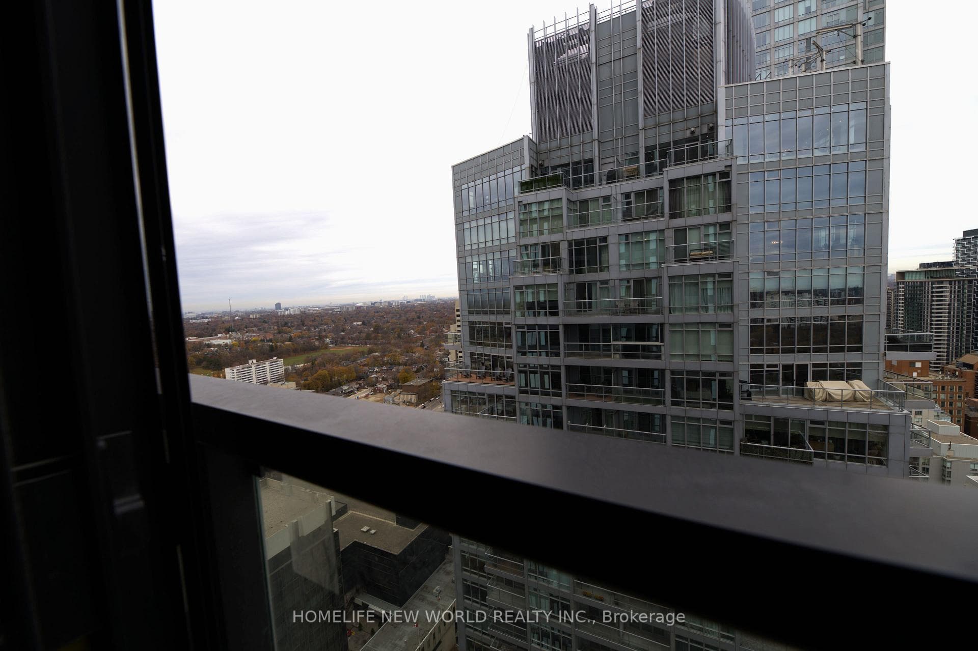20 Soudan Avenue Unit 3211 photo 11