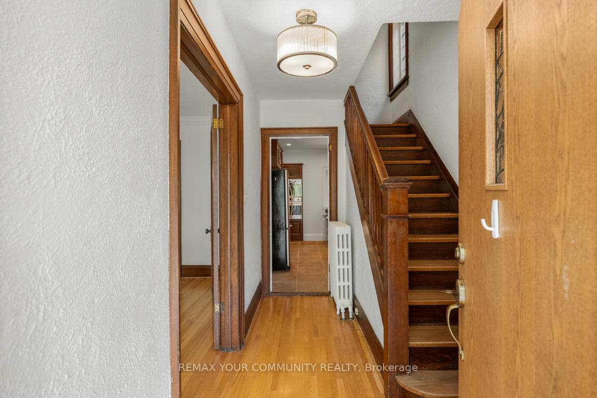 82 Abbott Avenue photo 5