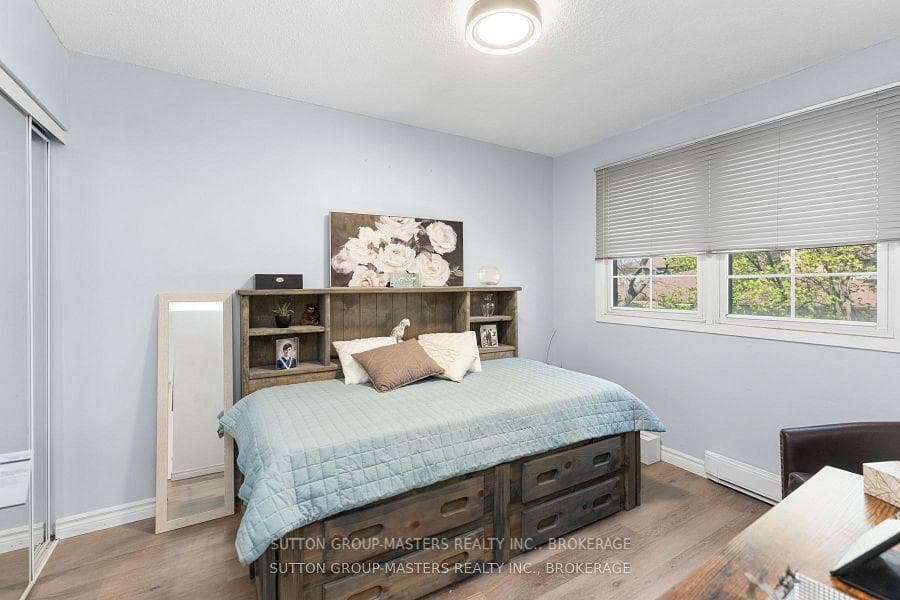 19 MacPherson Avenue Unit 28 photo 21