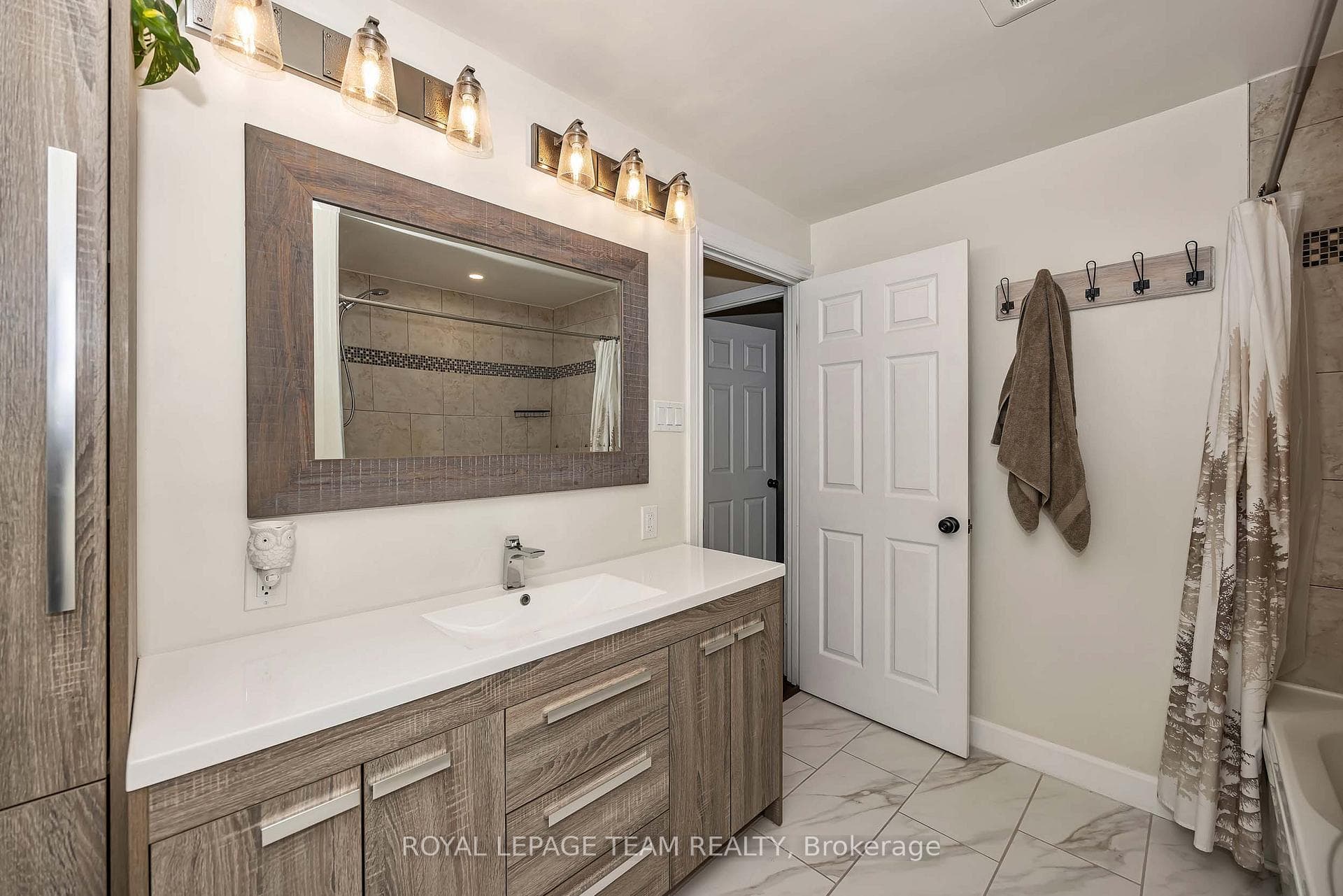 3217 Woodkilton Road photo 23