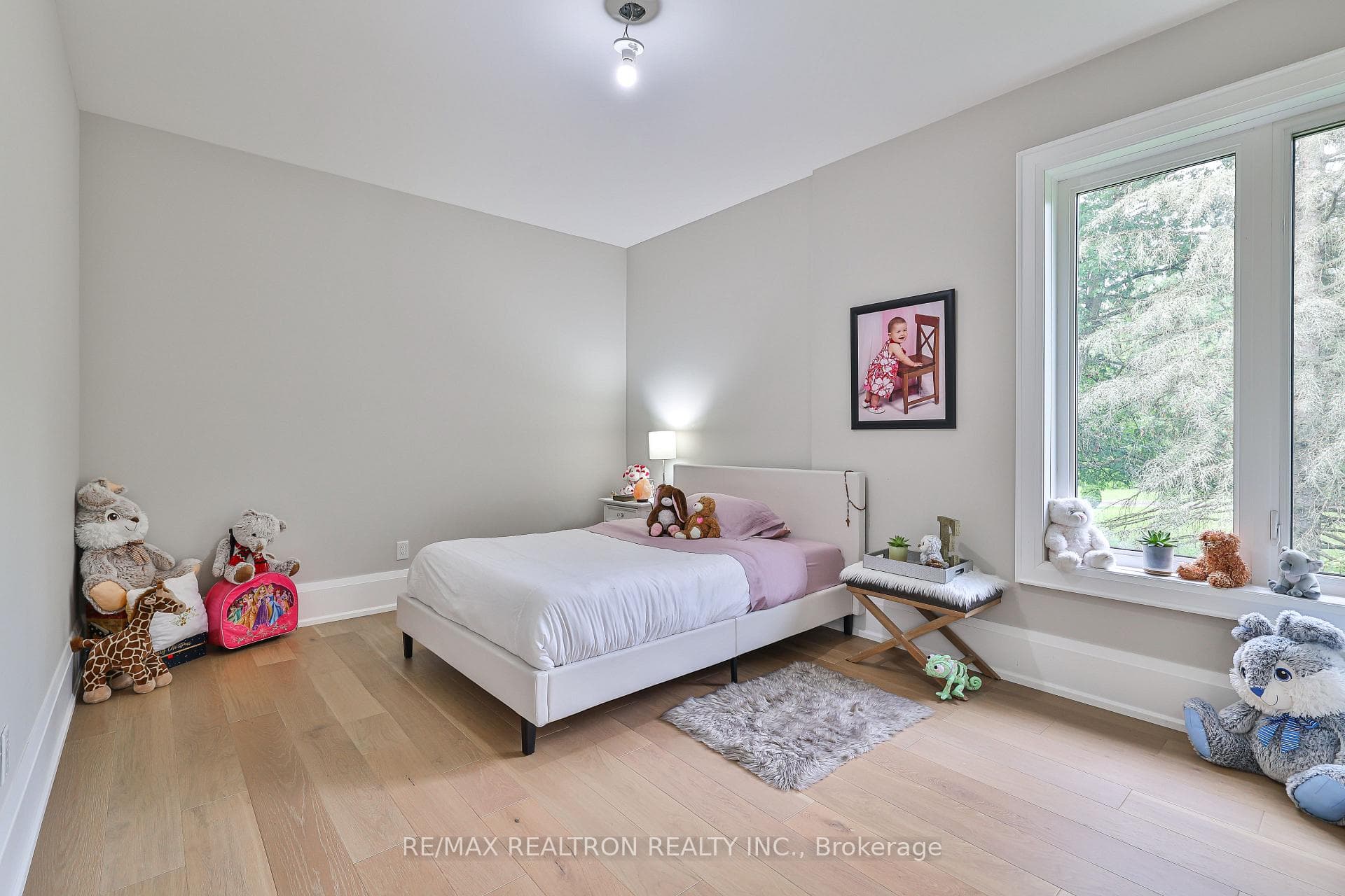 260 Churchill Avenue photo 19