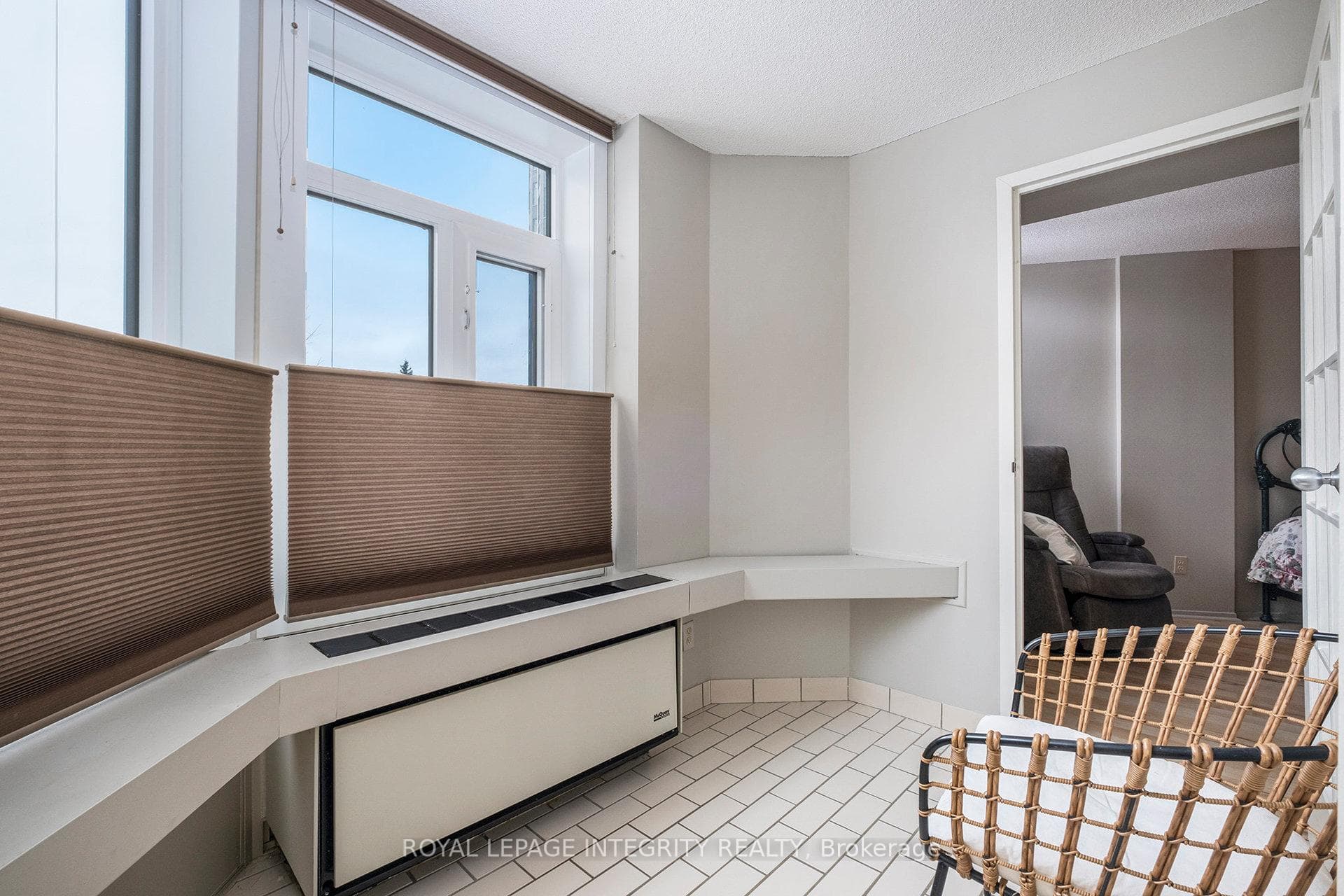 1025 Grenon Avenue Unit 210 photo 4