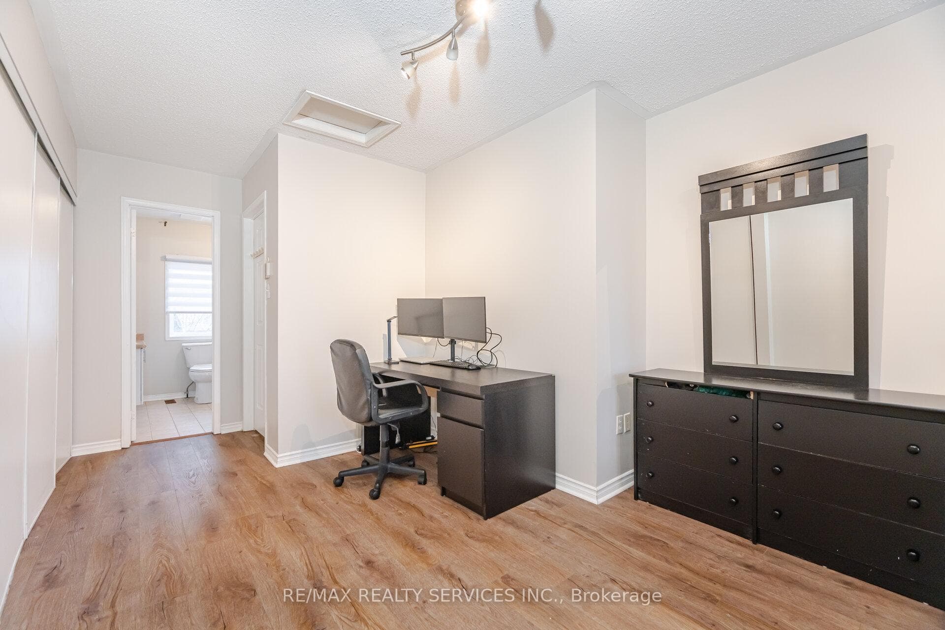 47 Spadina Road Unit 32 photo 19