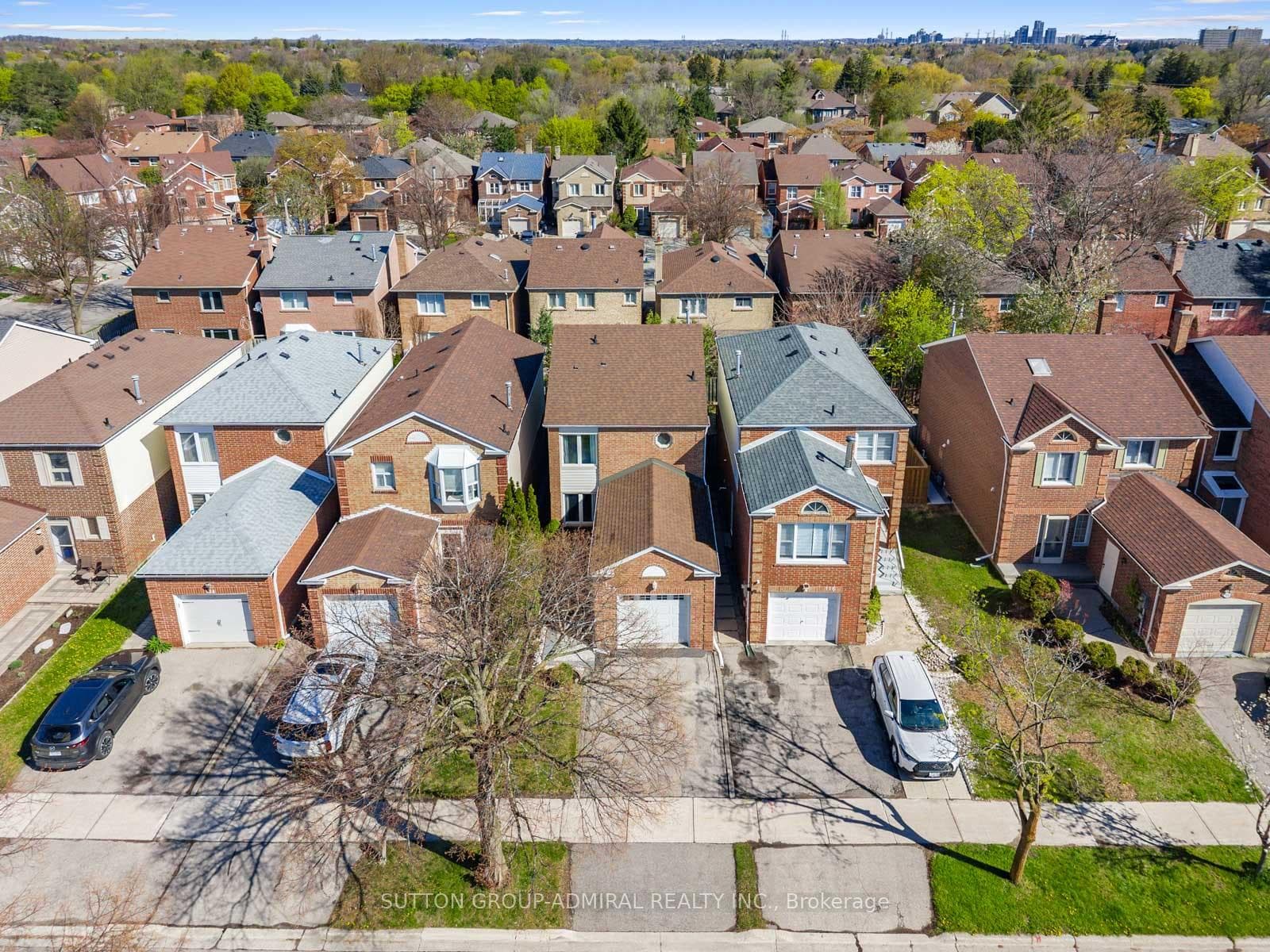 120 Glenmanor Way photo 30