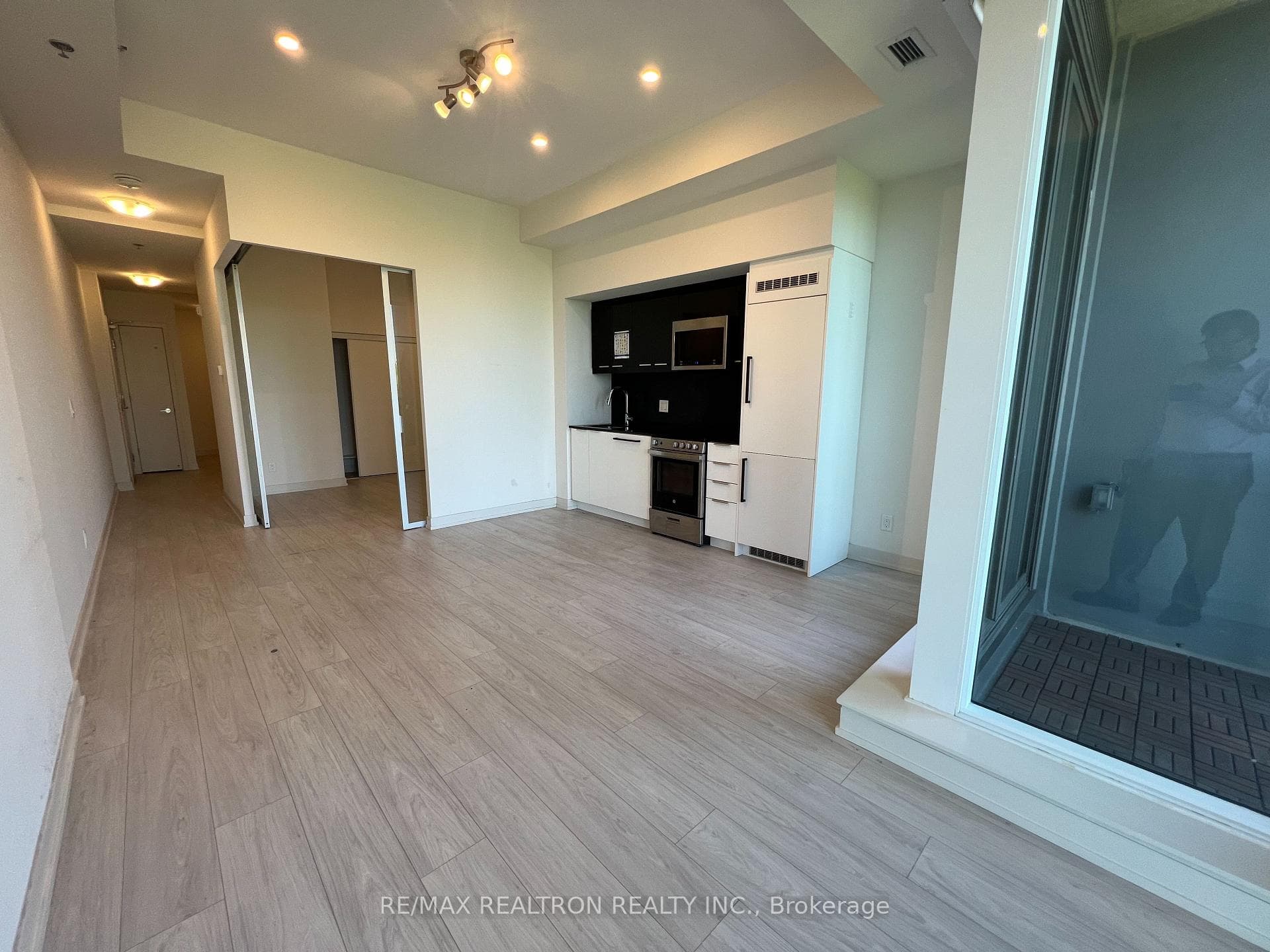 90 Glen Everest Road Unit 520 photo 22