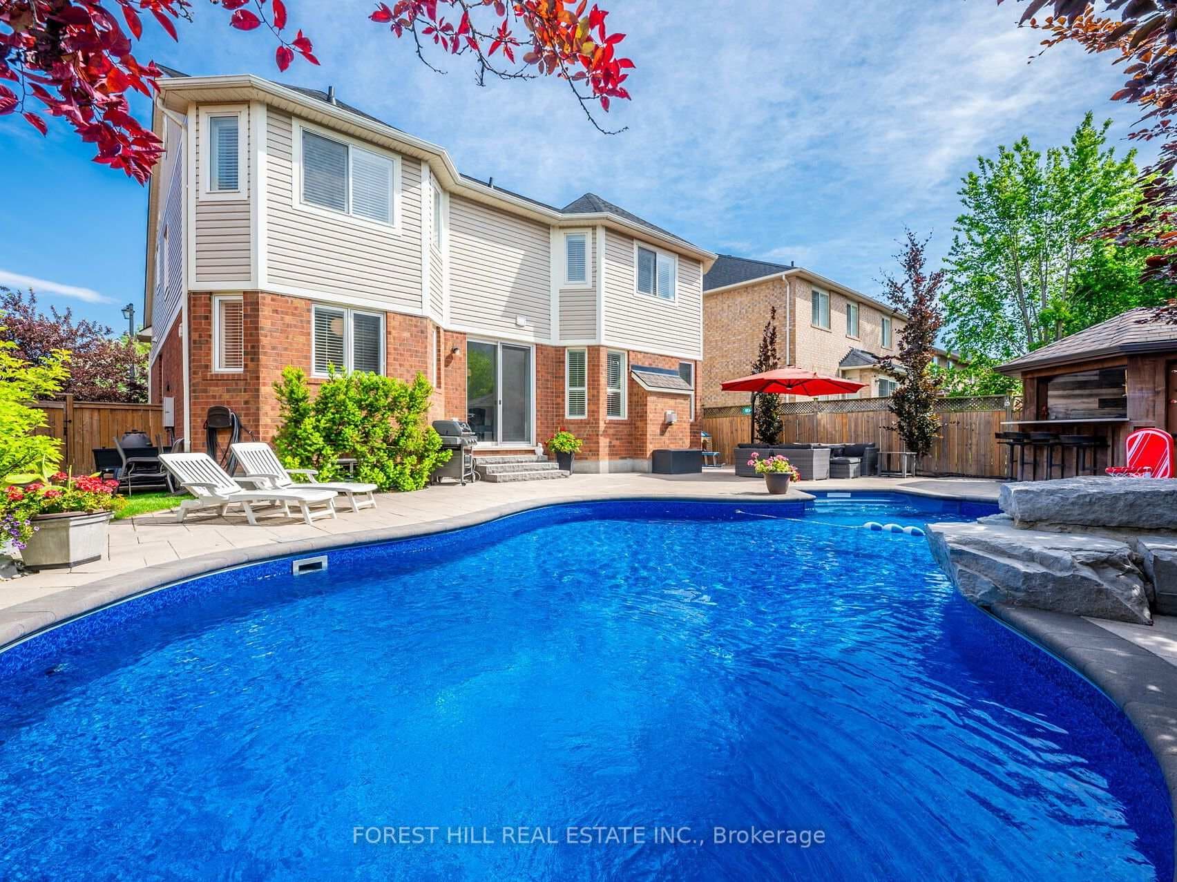 1242 Winter Crescent photo 30