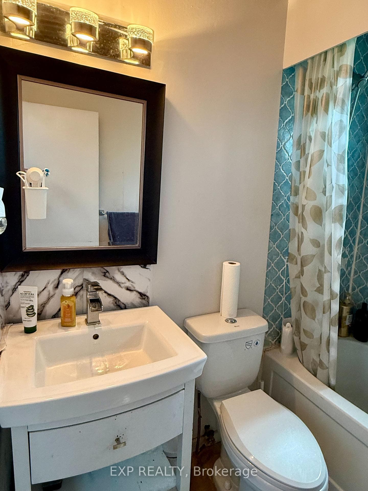 6 Mid Pines Road Unit Upper photo 11