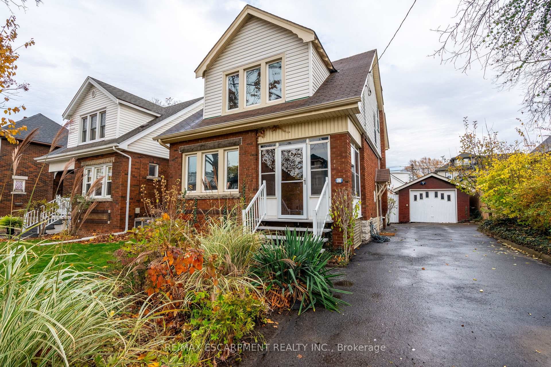 53 Tuxedo Avenue photo 3