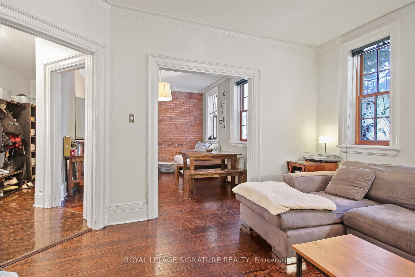 291 Ontario Street Unit 1 photo 4