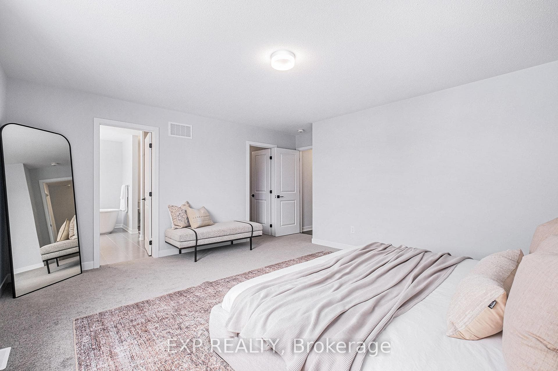 Images are to showcase builder finishes.