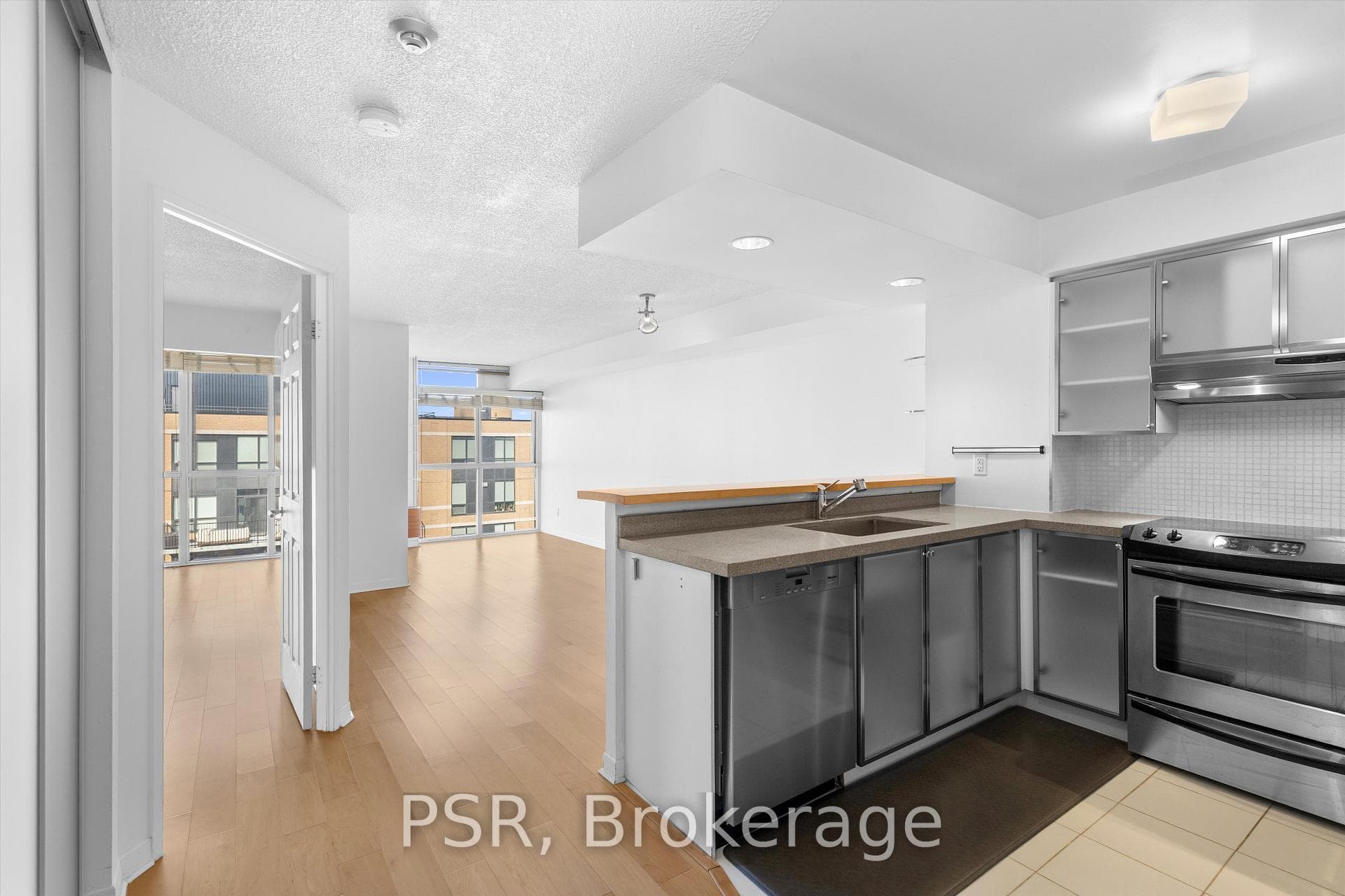 801 King Street Unit 919 photo 1