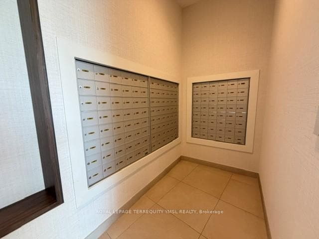 8188 Yonge Street Unit 208 photo 22