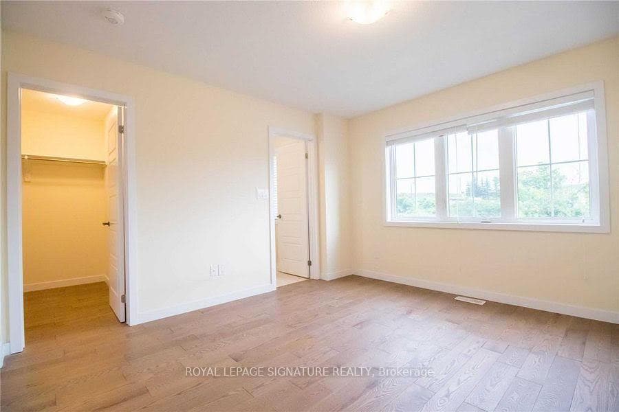 76 Scarletwood Street photo 18