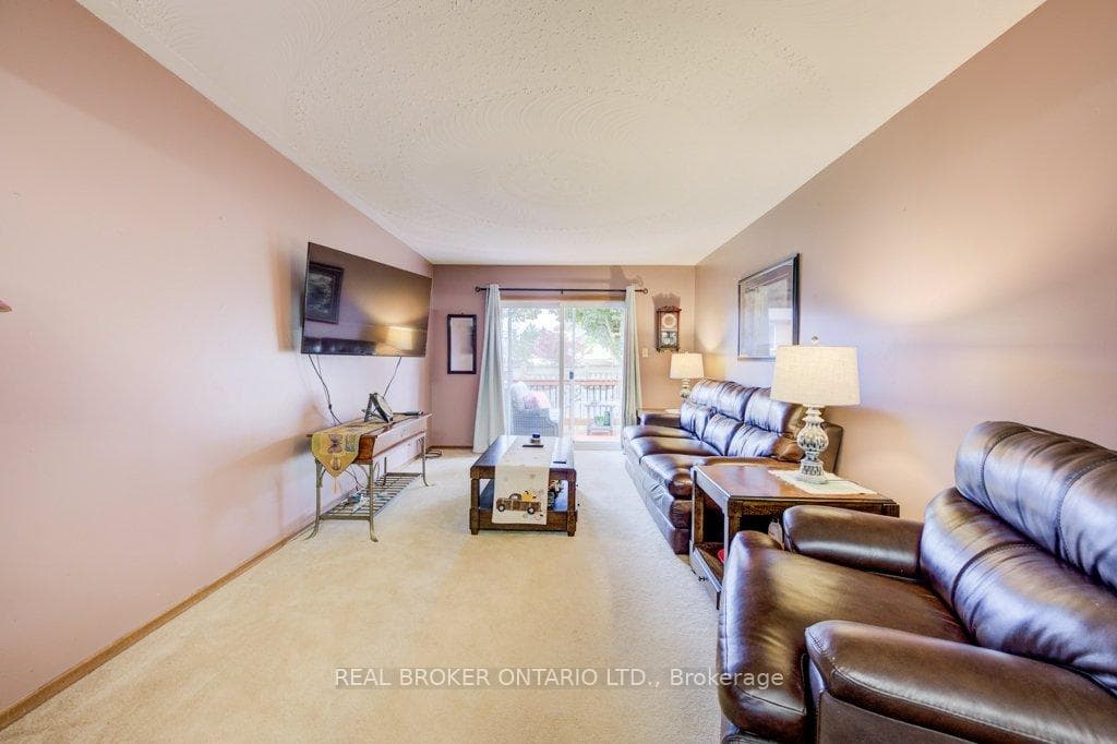 87 Southwood Drive photo 15