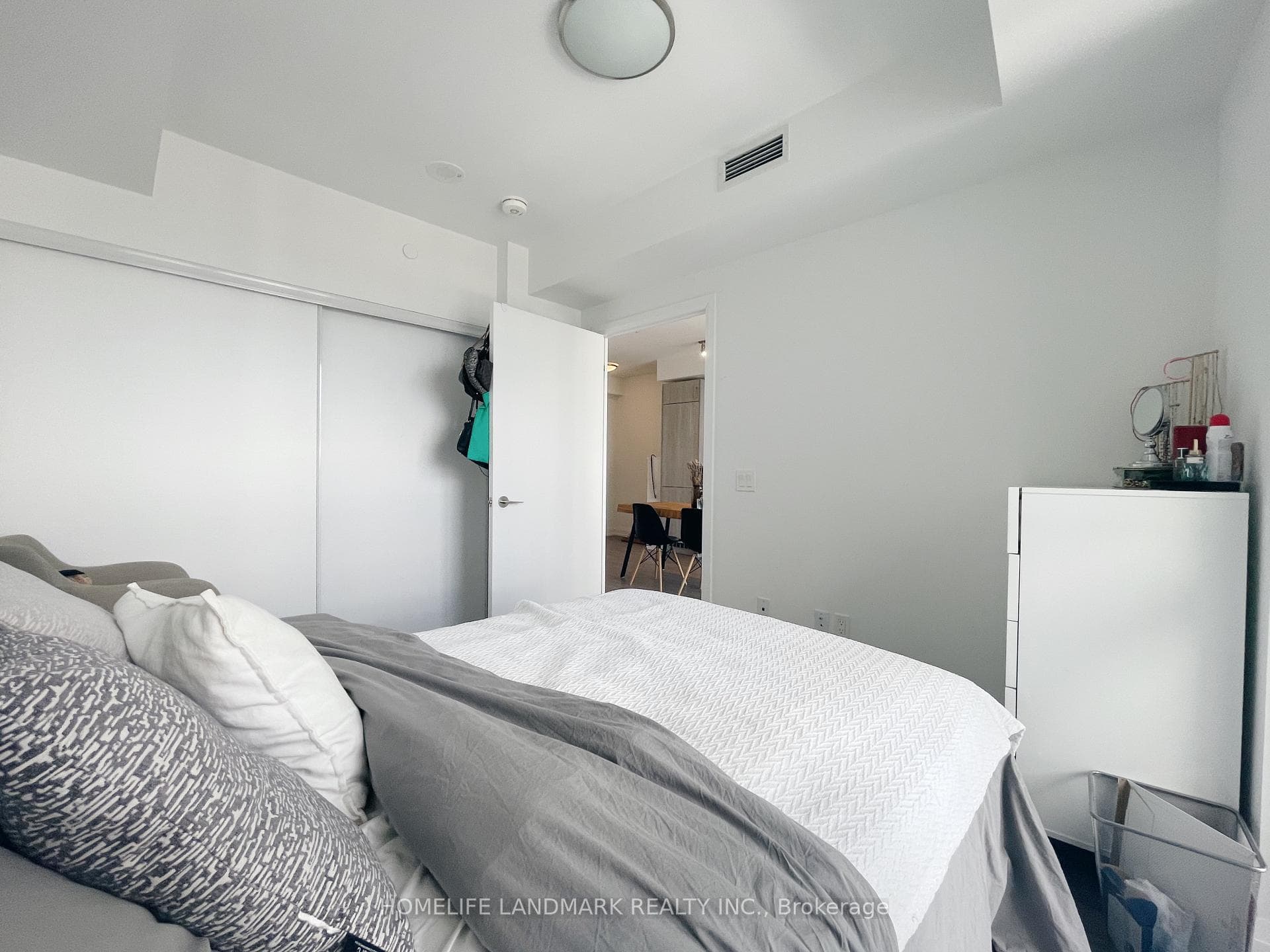 77 Mutual Street Unit 2611 photo 11