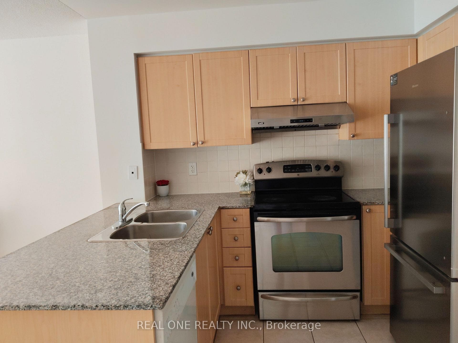 75 South Town Centre Boulevard Unit 703 photo 6