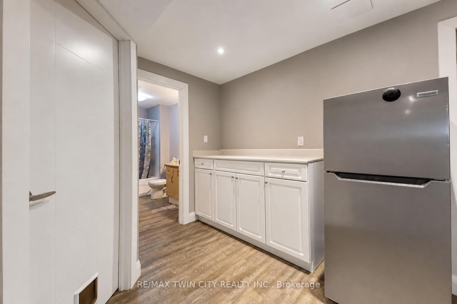 86 Woodberry Crescent photo 32
