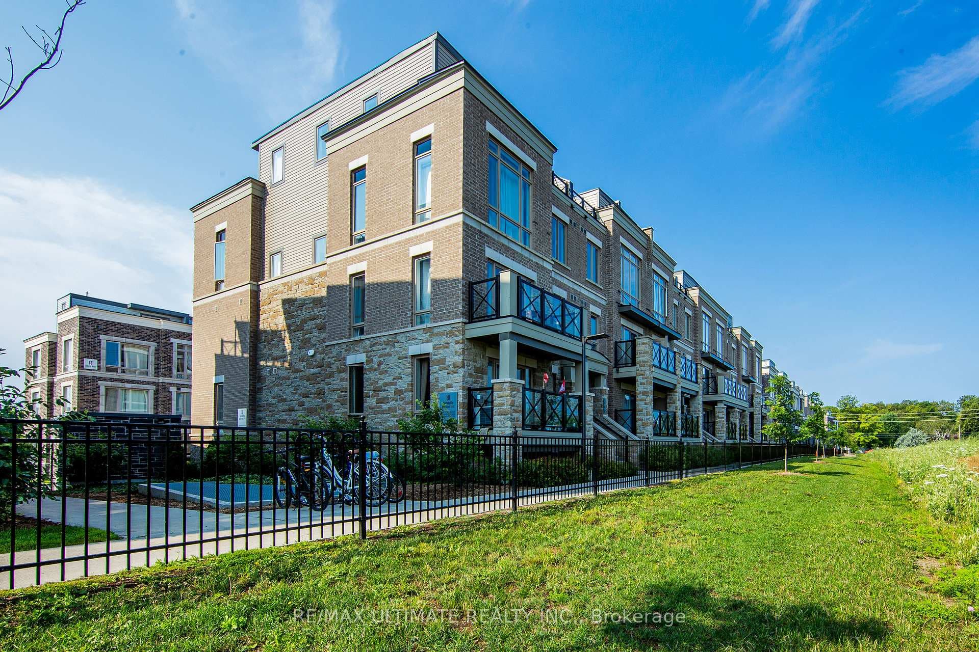 30 Dunsheath Way Unit 512 photo 25