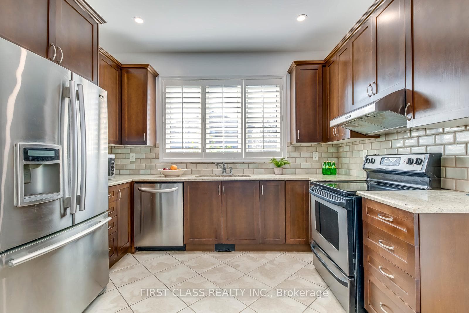 720 Savoline Boulevard photo 13