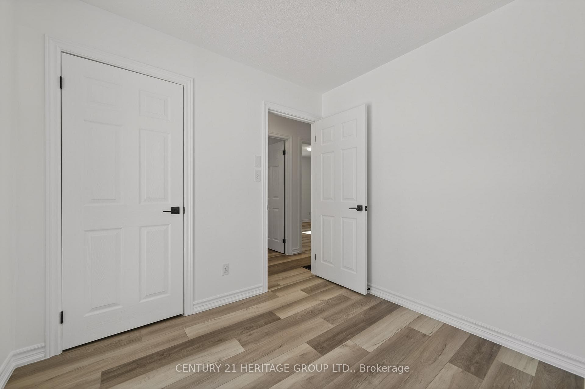 854 9th Line photo 33
