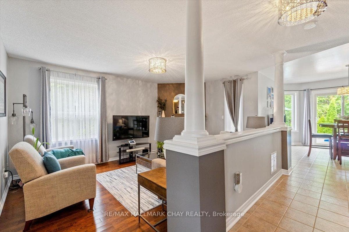 20 Stoneybrook Crescent photo 6
