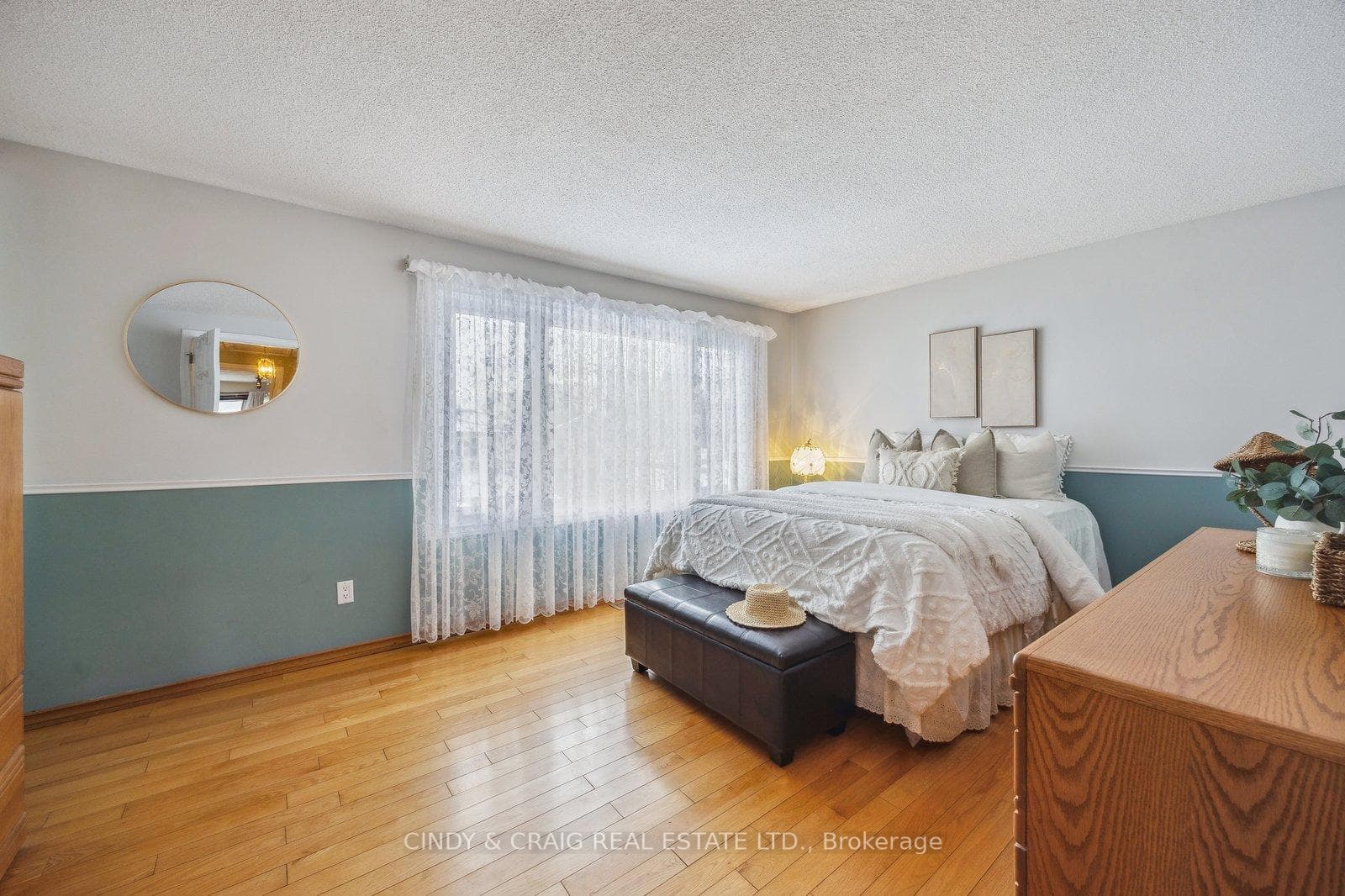 840 Charisma Crescent photo 9