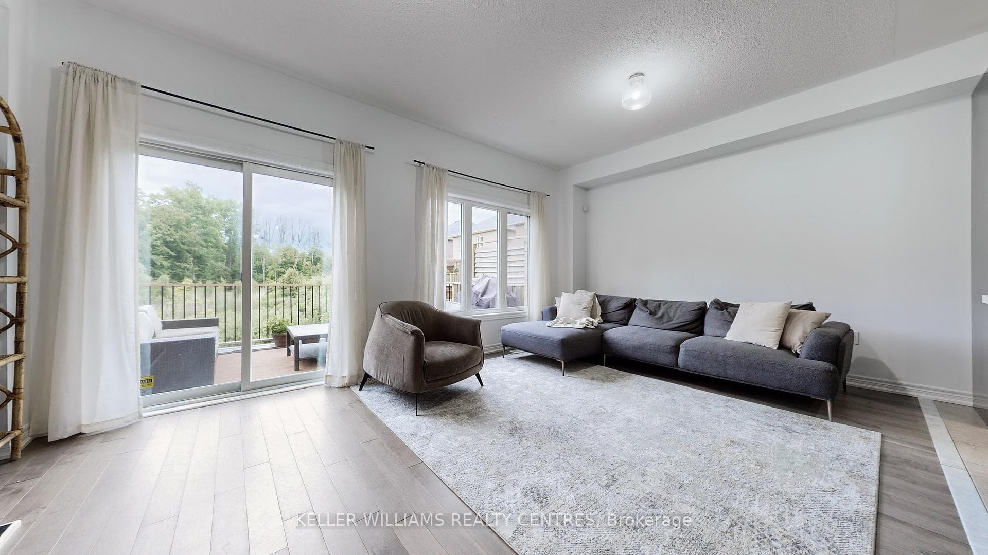 12 Prosser Crescent photo 7