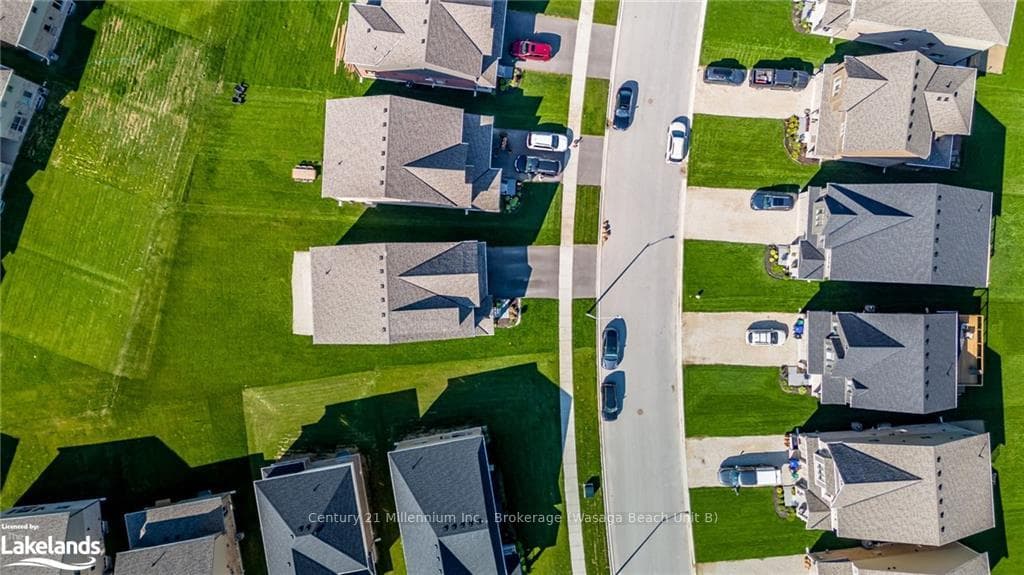 135 PLEWES Drive photo 42