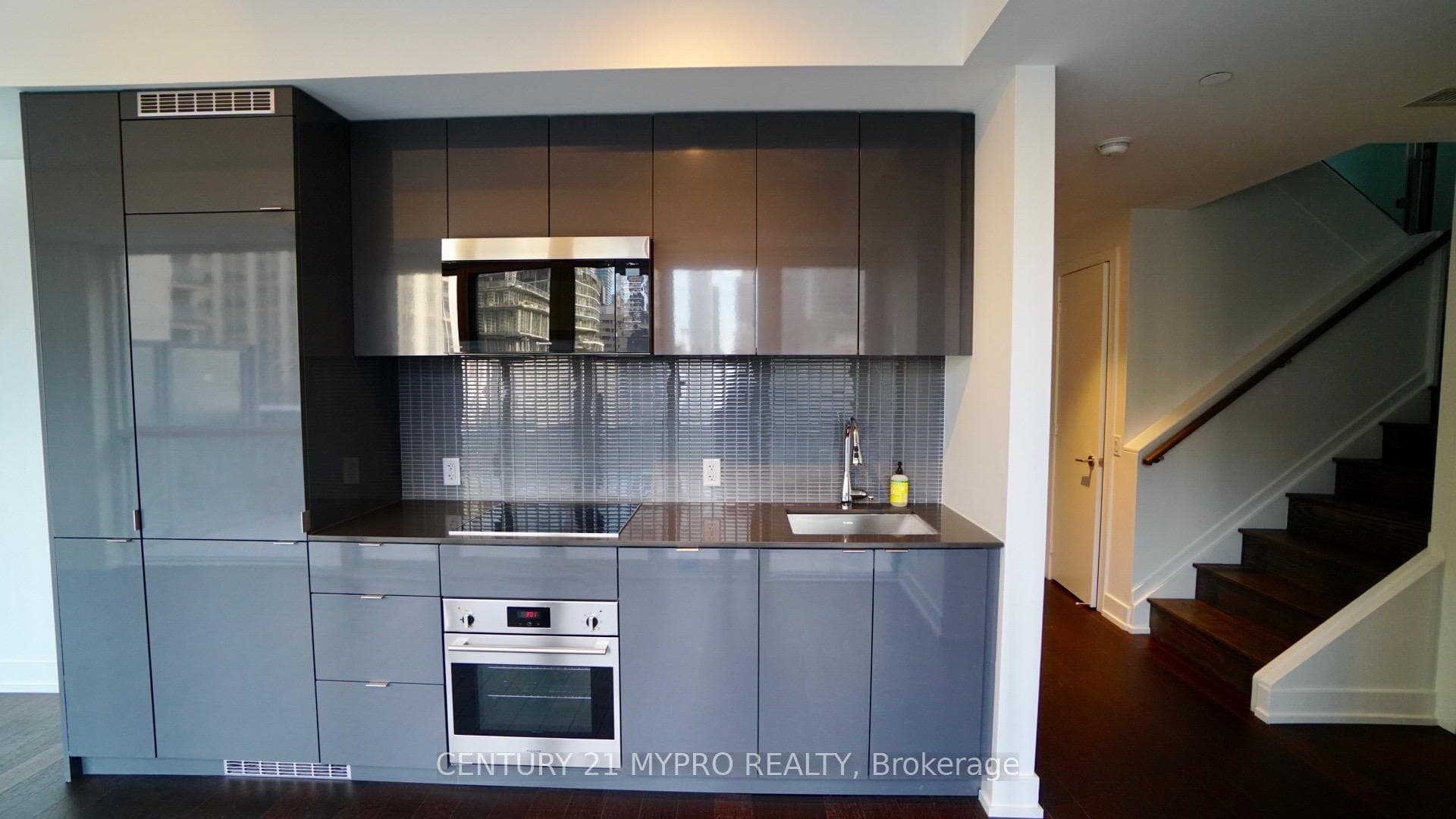 7 Grenville Street Unit 524 photo 1