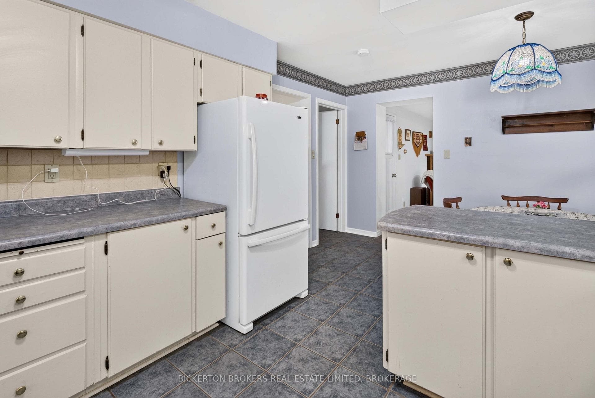 160 Elmwood Drive photo 32
