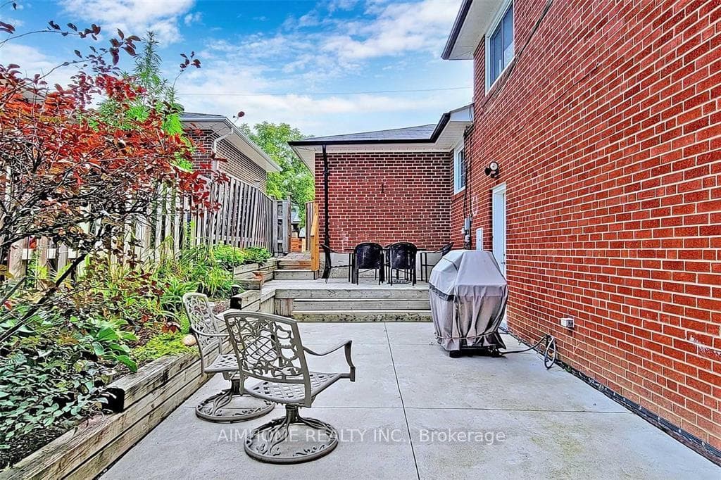 42 Sherwood Forest Drive Unit Ground photo 11