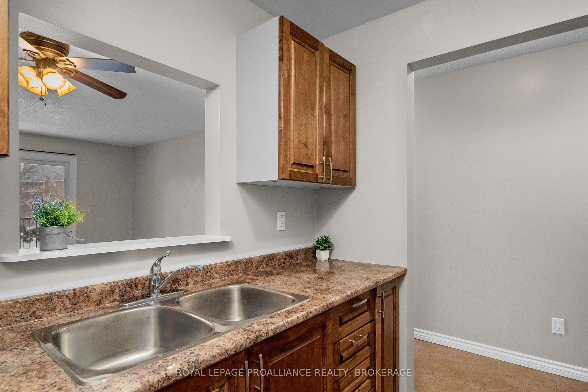 573 Armstrong Road Unit 218 photo 16