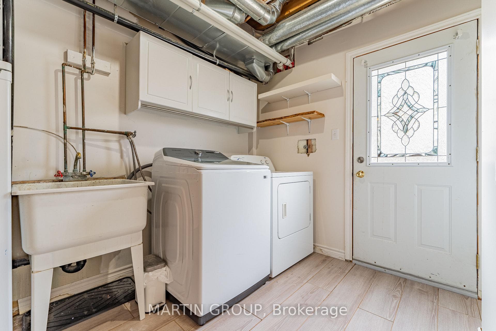 1228 CHAPMAN Crescent photo 33