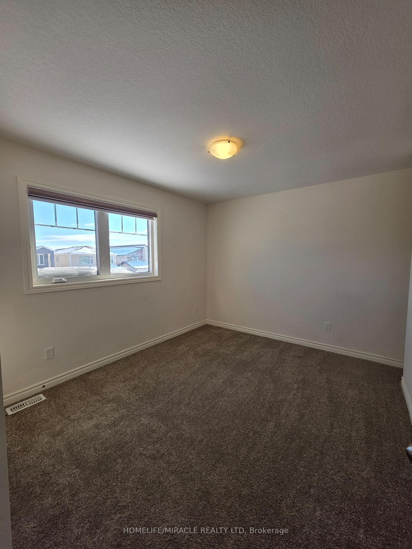 3727 Somerston Crescent photo 24