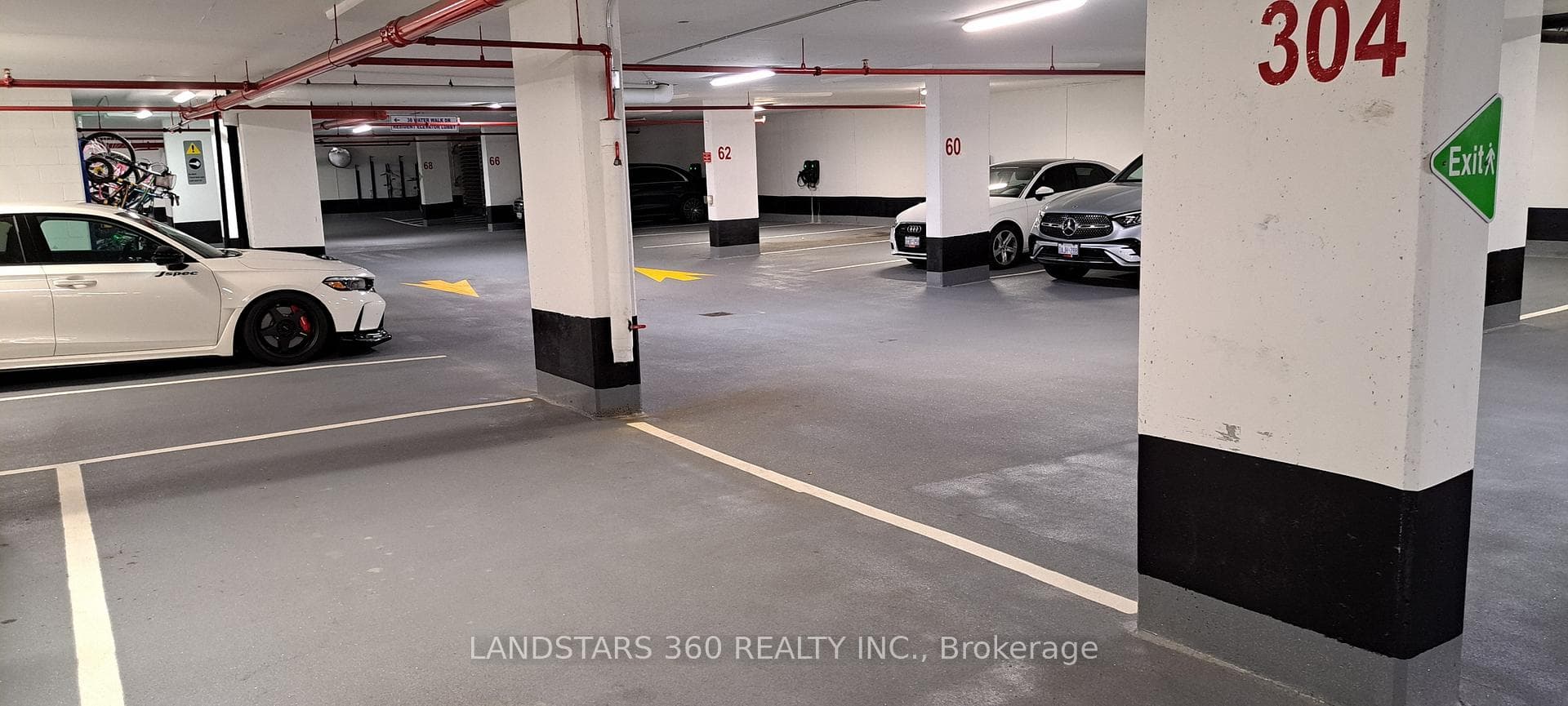 Spacious parking